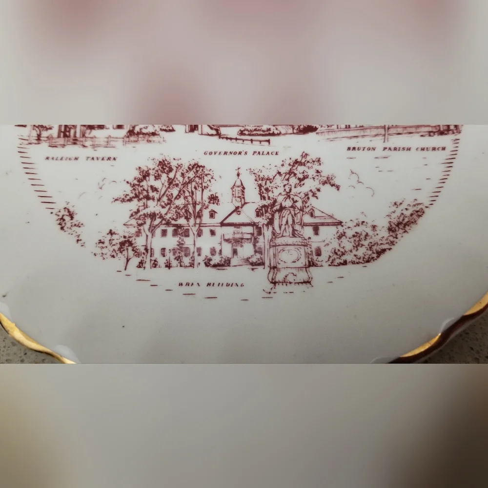 Vintage Souvenir Plate Williamsburg VA